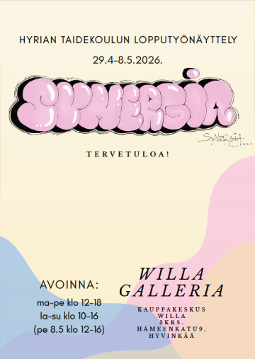 Loppytyönäyttelyn vaaleasävyinen mainos, jossa vaaleanpunaisella teksti "Synergia" ja mustalla fontilla näyttelyn sijainti ja aukioloajat..